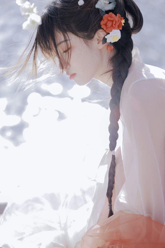 雪迷宫 封面