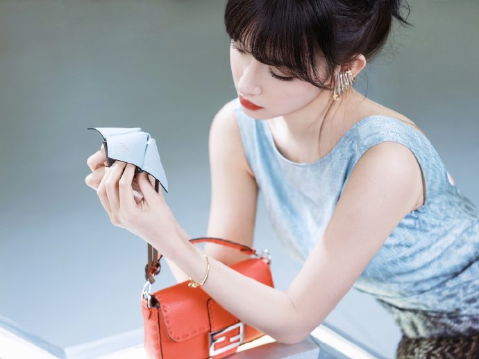 鱿鱼游戏 封面